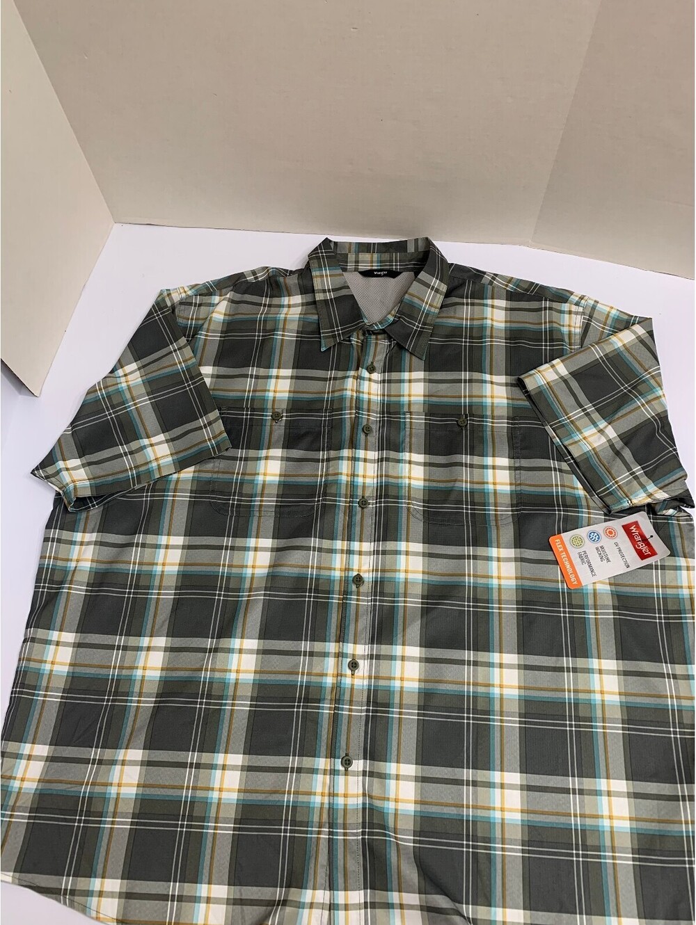 NWT Wrangler Mens Green and Gray Plaid Short Sleeve Shirt Size 3XL/3TG